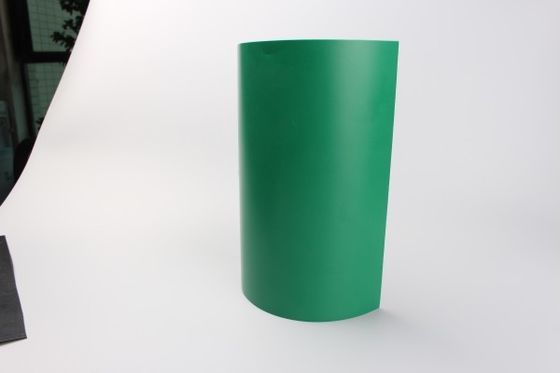 مدافن النفايات وحماية البيئة HDPE Geomembrane السلس مع 2.0-3.0% محتوى الكربون الأسود وتصميم مرن ودائم