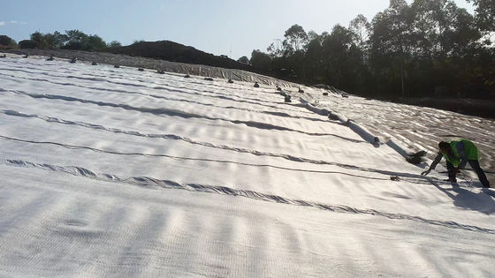 غشاء الجيوممبرانية الناعمة HDPE المقاومة للأشعة فوق البنفسجية لمكافحة الشيخوخة والحماية الدائمة في أي بيئة