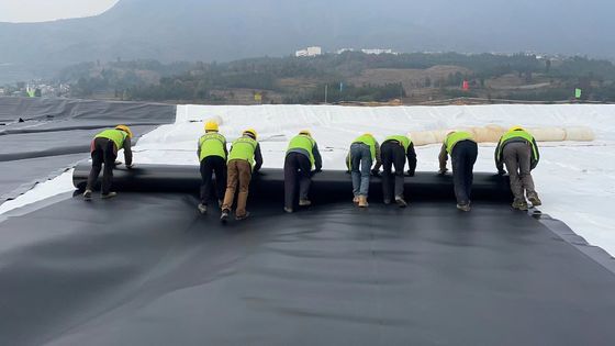سد الخردة وحماية مدافن النفايات HDPE الغشاء الأرضي اللين مع مقاومة كيميائية ممتازة