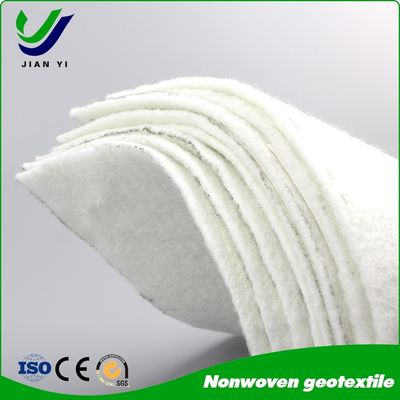 100g-800g/M2 النسيج الجيولوجي من الألياف العادمة مع إمكانية تسرب المياه عالية تصفية الصرف الصحي تحسين جودة المشروع وخفض تكاليف البناء