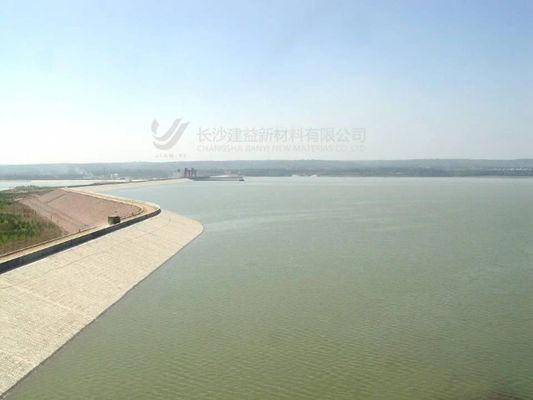البولي إيثيلين عالي الكثافة HDPE Geomembrane لتخزين مياه الخزان وحماية المنحدرات