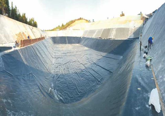 الغشاء الجيولوجي HDPE السميك والمستدام هو الحل النهائي لمشاريع البنية التحتية