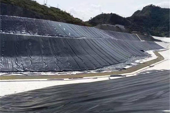 حاجز السوائل المتفوق والحماية طويلة الأجل HDPE Geomembrane