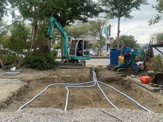 المركب الجيولوجي للتصريف: قلب عالي الأداء لأنظمة الاحتواء المتكاملة لمدافن النفايات، طبقة الأساس للطرق، السكك الحديدية، الأنفاق، الجدران الاستنادية