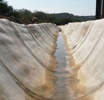 بطانية الأسمنت: تعزيز فوري للخرسانة ‬ فقط إضافة الماء لحماية المنحدر