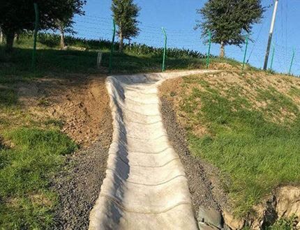 بطانية أسمنت مقاومة للتآكل لقنوات الصرف الصناعية - بطانة شديدة التحمل بعرض 4 أمتار