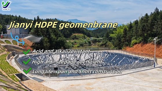 الغشاء الجيولوجي المنزلق HDPE المقاوم للماء مع الاستقرار الكيميائي والمتانة للحماية الطويلة الأمد