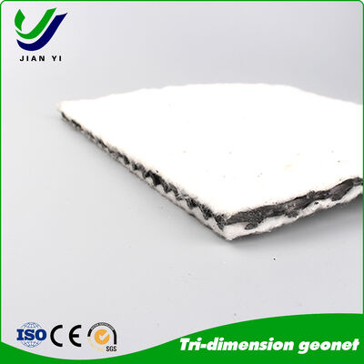 قوة سحب عالية ≥ 16kN / م مقاومة للأشعة فوق البنفسجية شبكة تصريف مركبة ثلاثية الأبعاد